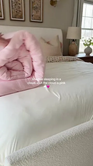 The fluffiest comforter—now in colors 🩷☁️🤍 #mellowsleep #marshmellowcomforter #fluffybedding #cozybedroom #comforter 