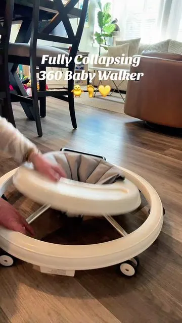 We are seriously obsessed and my son loves having some freedom to roll around our main floor while I cook dinner 👏👏 #babywalker #babyessentials #babymama #toddlermom #playtime 