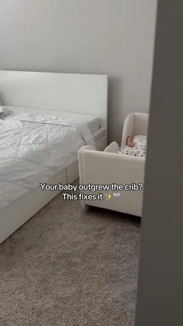 If your baby outgrew their crib this toddler bed frame makes transition easier for everyone #toddlersoftiktok #momhack #tiktokshopstockup #tiktokshopcreatorpicks #toddlerbed 