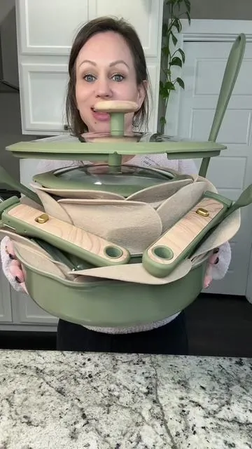 The Sage Green is marked hot for a reason.  @Carote Brand Store #carote #panset #tiktokshopspringglowup #tiktokshopcreatorpicks #carotecookware 