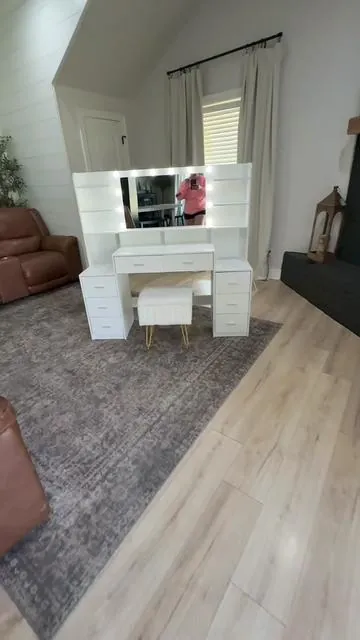 #vanity #vanitydesk #makeupvanity #girlgifts 