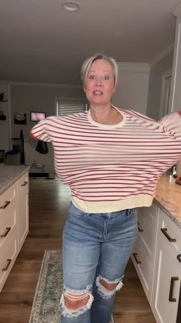 These ruffle sleeve shirts are perfect for spring and summer. Stretchy, soft and comfortable with feminine details.  #tiktokshopcreatorpicks #tiktokshopspringglowup #ttsfashionweek #springfashion #midsizefashion 