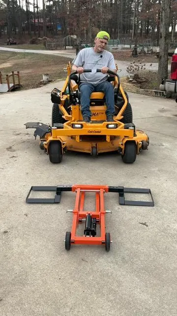 VEVOR Lawn Mower Lift with Hydraulic Jack, 500 Lbs Weight Capacity, Solid Carbon Steel Lawn Mower Lift, Adjustable Movable Lawn Lifter for Riding Tractors and Zero Turn Lawn Mowers, Orange #tiktokshopspringglowup #vevortools #lawnmower #lawnmowerlift #jack 