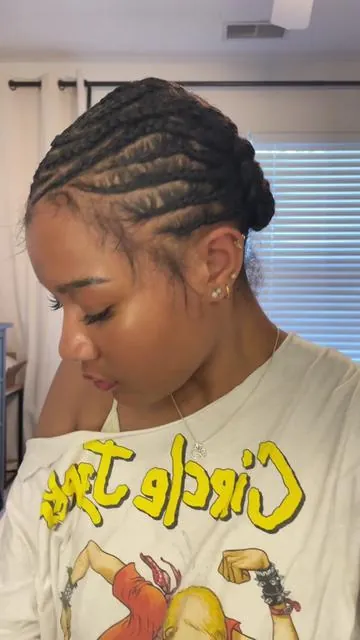 And if the hair isn’t this fluffy, I don’t want it !!!😍😍😍 Another bomb halfwig, this is top 3 so far ! #fypppp #halfwig #oqhair #fulanibraids #burmesecurly 
