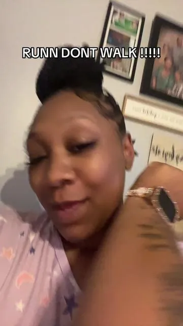 Yall better go get this new 🍎smart watch before it’s gone !! Don’t say I ain’t never put yall on !!🤌🏾 yes friend it’s really like that !!! #fypシ #smartwatches #itsworthit 