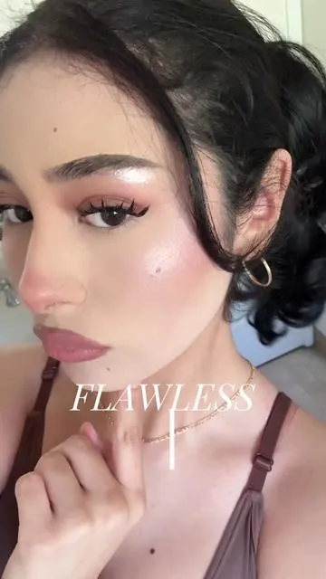 wearing this gives me a flawless base for daesss 💓💓✨✨  #foundation #skintific #cushionfoundation #makeup #ashleydiane 