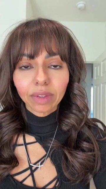 Get the perfect hydrated, lips you have always wanted with the cool brown lipliner in COOL SPICE and the lip glass  nude shade in SNOBBISH. It also comes in two other colors. It’s on 30% off for now , than it quick before the sale ends @M.A.C Cosmetics Store #maccosmetics #hydratinglipgloss #perfectlips #makeup #fyp 
