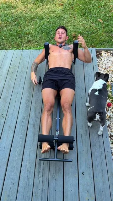 The easiest way to decompress your lower back! Coming from someone who uses inversion tables often. 