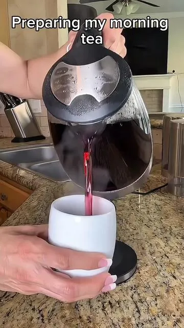 🥰This kettle's got your back‼️With auto shut-off, boil dry, and overheat protection✅ I love this electric kettle😍 #electrickettle #tetera  #kitchenappliance #tiktokshopcreatorpicks #tiktokshopstockup 