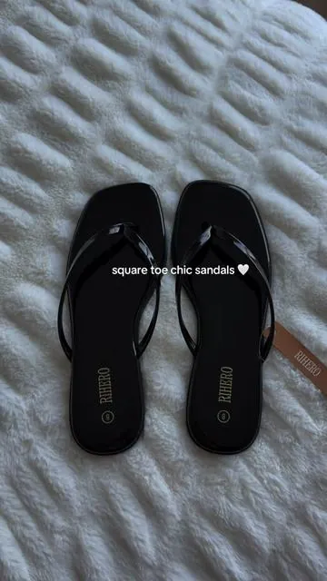 and they are memory foam and so comfortable!! #sandals #flipflops #slides #sandal 