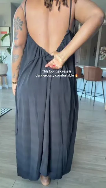 I thought this was just a lounge dress… until I saw the BACK 😮‍🔥 Soft, flowy, lightweight and dangerously comfortable. This is the type of dress you throw on and go about your day.  TikTok Shop really be hiding gems 🔥 #tiktokshopcreatorpicks #tiktokshopspringglowup #tiktokshopstockup #loungedress #backlessdress 