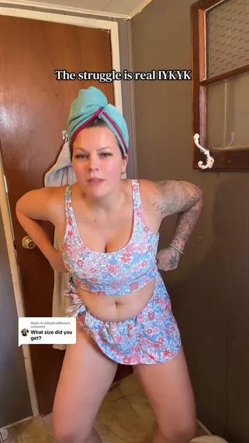 Replying to @AdoptiveMama I got a medium #eomenie #momswimsuit #momswimwear #onepieceswimwear #tiktokshopspringglowup 