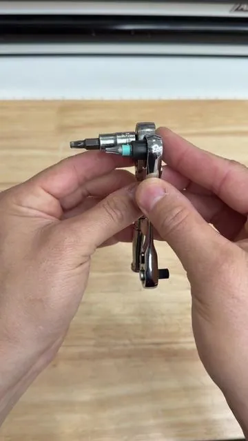 1/4" Stubby Dual Head Ratchet - 72 Tooth  #mechanic #tools #stubbyratchet #tiktokshopcreatorpicks #automotive