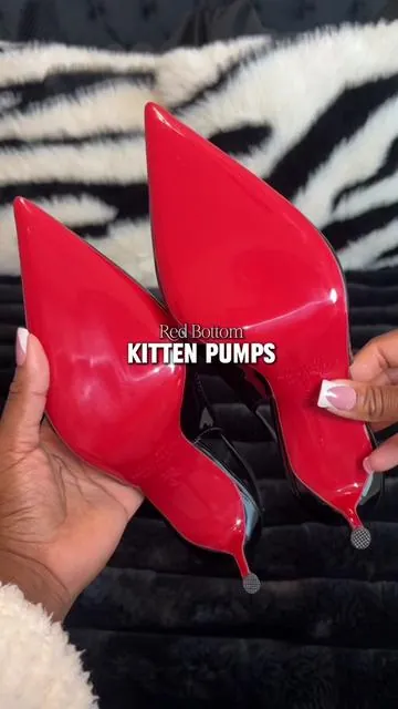 The girls that get it GET IT 💋 #pumps #redbottoms #heels #fyp #foryoupage 