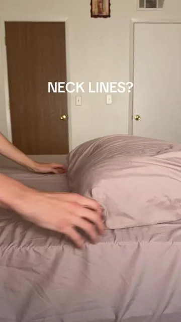 Get ready for comfy nights 😴💤 #cervicalpillow #doublechin #ergonomicpillow #healthysleep #memoryfoampillow 