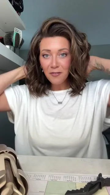 Curling your hair doesn’t have to be complicated! This iron from @TYMO BEAUTY US literally does the work for you! #tymocurlpro #hairtutorial #easycurls #haircurlingtutorial #tiktokshopcreatorpicks 