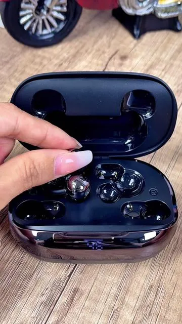 Audifonos Bluetooth Traductores Powerbank Earbuds Wireless Waterproof con Cargador Portátil y LED Display Erazer GT630S #audifonostraductores #powerbankearbuds #erazerearbuds #audifonosbluetooth #bluetoothearbuds 