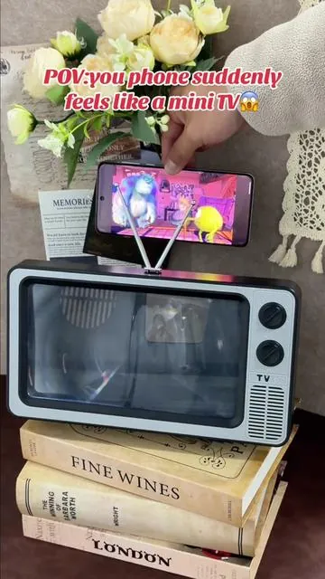 Netflix in bed,hands-free#magnifier #phonescreen #minitv #phoneaccessories #musthave 