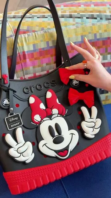 Mickey bag is already sold out!! Don’t hesitate to grab the Minnie tote!😎❤️🖤#tiktokviral #disneytote #mickeyminnie #fyp #crocstote 