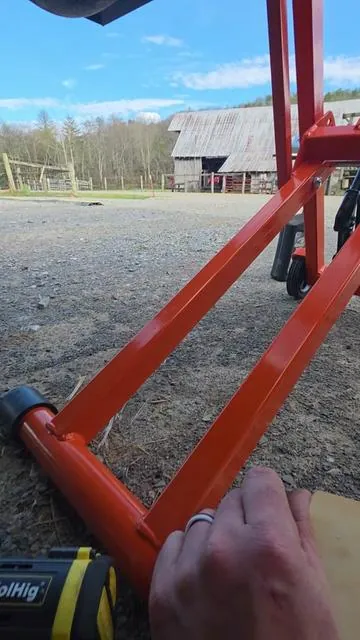 Trying to work on your mower deck without crawling around on the ground? This hydraulic lawn mower lift makes maintenance a lot easier. It lifts riding mowers and zero turns so you can access the blades, deck, and underside safely for cleaning or blade changes. Built with heavy carbon steel and a 500 lb capacity, plus wheels so you can move it around the shop or garage. A solid tool to keep your mower running right all season. #lawnmowertool #mowermaintenance #garagetools #TikTokShopCreatorPicks #tiktokshopstockup 