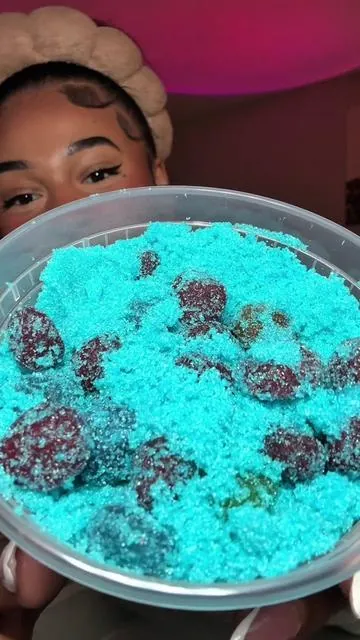 Sour blue raspberry gusheeze 💙
