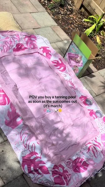 FAVORITE summer purchase 🌊🌞 #tanningpool #inflatablepool #summerfinds #summermusthaves #poolday 