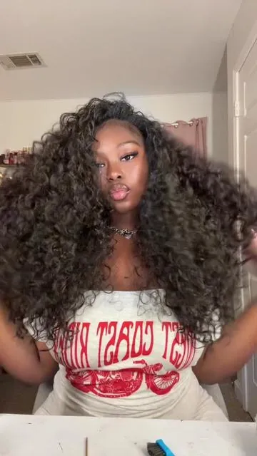Loveeee this look!! @Frodio Hair #halfwig #gluelesswig #springbreak #weeklydeals 