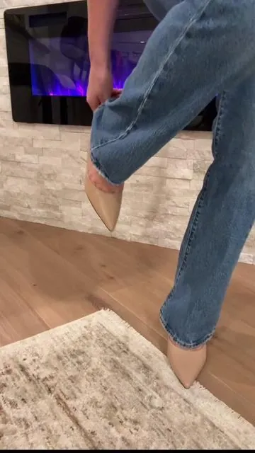 These are the heels you buy when you want to look classy but still be able to walk. #kittenheels #slingbackheels #womensheels #nudeheels #tiktokshopspringglowup   