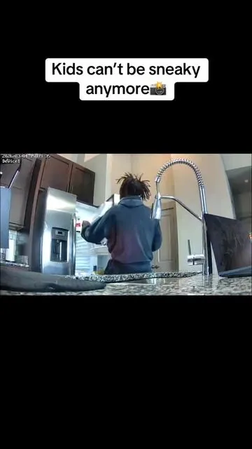 Always drinking and eating my snacks then say “I didn’t do it”🙄 #sneakykids #hiddencamera #alarmclock #digitalclock  #nightlight 