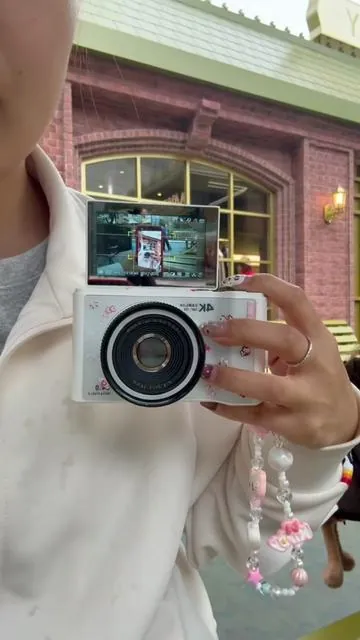 My Best gift 🎁 #digitalcamera #fypシ゚viral #cameratips #aesthetic #foryoupage #TikTokShop #camera #gaygirlsoftiktok #Gift #Tiktokshopgift #backtoschool #valentinesday #Tiktokshopstockup #TiktokShopSpringGlowUp #RefreshedLook 