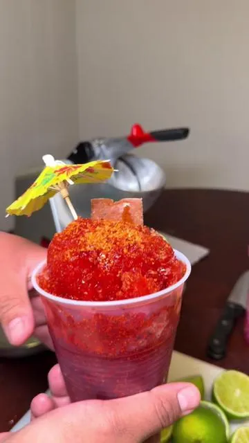 Ya el calorcito se siente más cerca cada día ☀️🙌🥵 y se ANTOJA UN RASPADO 🍧🤤😍 #negocios #emprendimiento #fiestas #raspados #sabroso 