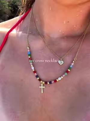 #christiantok #goldjewelryaesthetic #goldnecklace #crossnecklaces 
