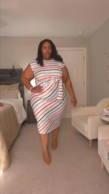 Spring is nearly here and this dress is perfect for the transition! #springdress #dresstryon #plussizedress #fashionfinds #affordablefashion 