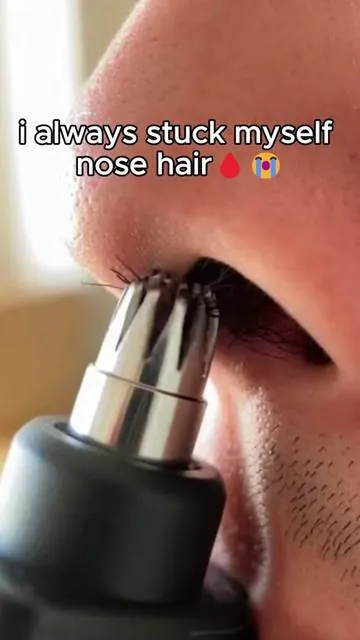 i always stuck myself nose hair🩸😭#nosehair #wpbb #nosehairtrimmer #hairtrimme #menscare