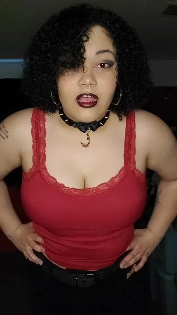 YALL, YALL!!!!! #ad  . . . #itworks #tanktop #brareview #afrogoth 
