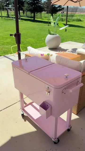 Omg it’s so cute in pink!  #summerparty #tiktokspringglowup #icechest #rollingicechest #hostingtips 