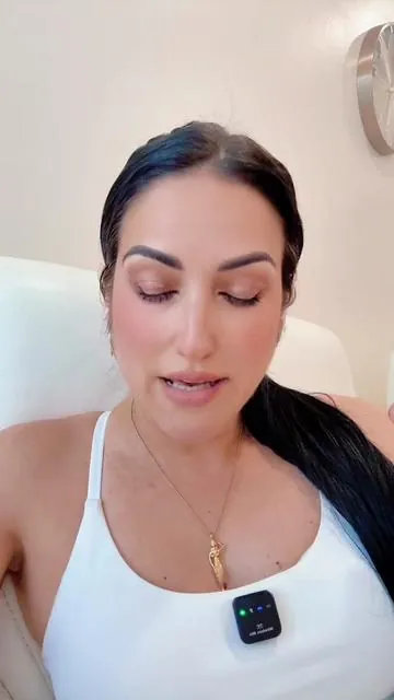 Base perfecta para obtener el Look de piel, sana, tapar imperfecciones y rojeces, sin parecer maquillada #foundation #cellfusionc #makeup #tiktokshopcreatorpicks 