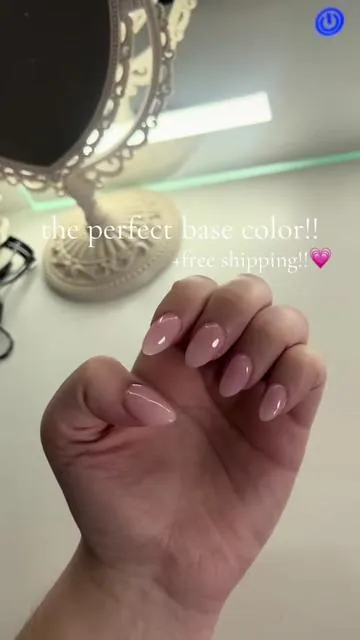the color is 1352 for anyone wondering! #nails #newnails #nailinspo #gelxnails #gaoy
