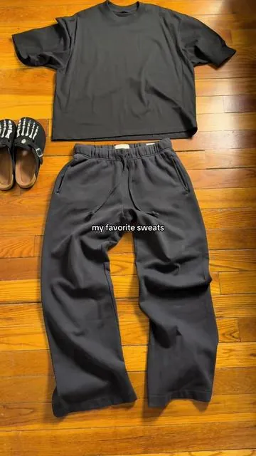 More products on my page! #baggysweats #sweatpants #pacsunsweatpants #tiktokfashionfinds #fashion