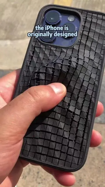 “Try this screen protector once, and you’ll love it—because it’s just that easy. Snap it on, and in 15 seconds, you’re done!”#usa_tiktok #screenprotector #tiktokmademebuyit #fyp #onefish 