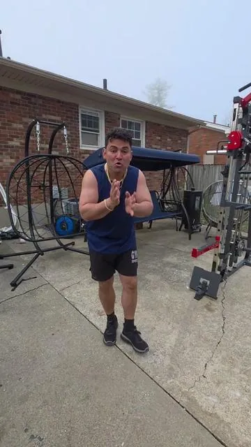 lleva tu entrenamiento al siguiente nivel esta estación de gimnasio multifuncional te permite trabajar todo el cuerpo desde casa ideal para fuerza resistencia y diferentes rutinas en un solo equipo #gymencasa #fitness #entrenamiento #musculacion #equipogym @Mikolo 