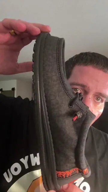 #heydudeshoes #skulls #tiktokshopcreatorpicks #skulllover #heydude @HeyDude 