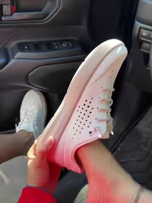 These crocs sneakers are so comfy #crocs #crocssneakers 