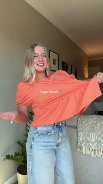 How fun is this top??!✨🌷#creatorsearchinsights everyday outfit ideas  #outfitinspo #fashiontips #womensfashion #springfashion 