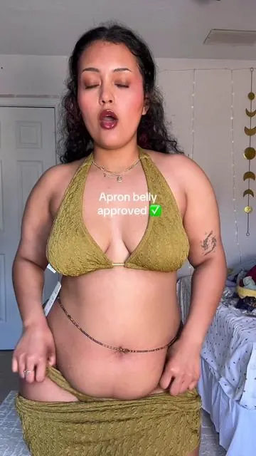 Love the olive green!! #midsizebikini #curvyswim #springbreak 