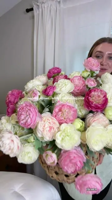 These are selling out so fast!  Shown is 20 stems of white with 10 stems of pink  @Molilito's Shop US  #peony #peonies #2026bride #weddingflowers #tiktokshopcreatorpicks 