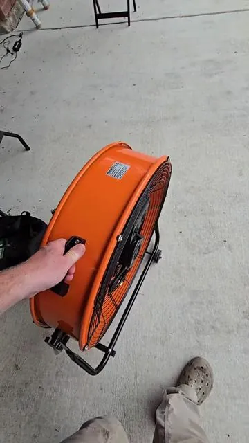 Vevor 24 inch Industrial Fan, 3 speeds, timer, on wheels. #vevorttshop #garagefan #industrialfan #shopfan @VEVOR Home Store @VEVOR Automotive Store 