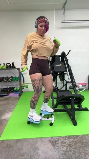 💚💚 Vibez #fittok #abtwister #cardio #funfitness 