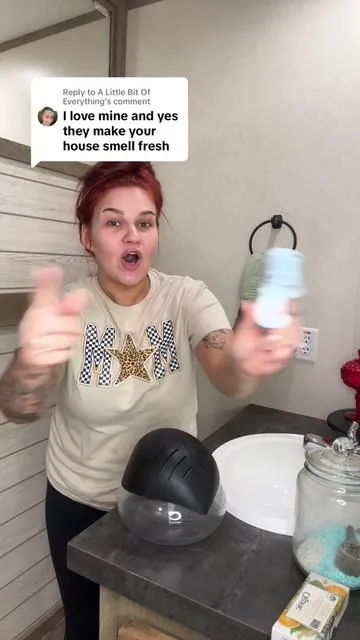 Replying to @A Little Bit Of Everything A simple fill of water plus scent and your good! Cleaning and my house smells like I mopped everyday!! #airpurifier #cleanair #fragrance #tiktokshop #homeimprovement 