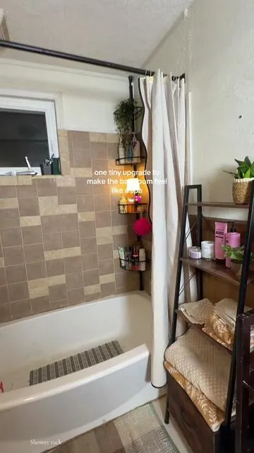 Ok but this shower rack also keeps the bathroom so organized😍  #showerrack #showercaddy #aestheticbathroom #bathroomorganization  #refreshedlook